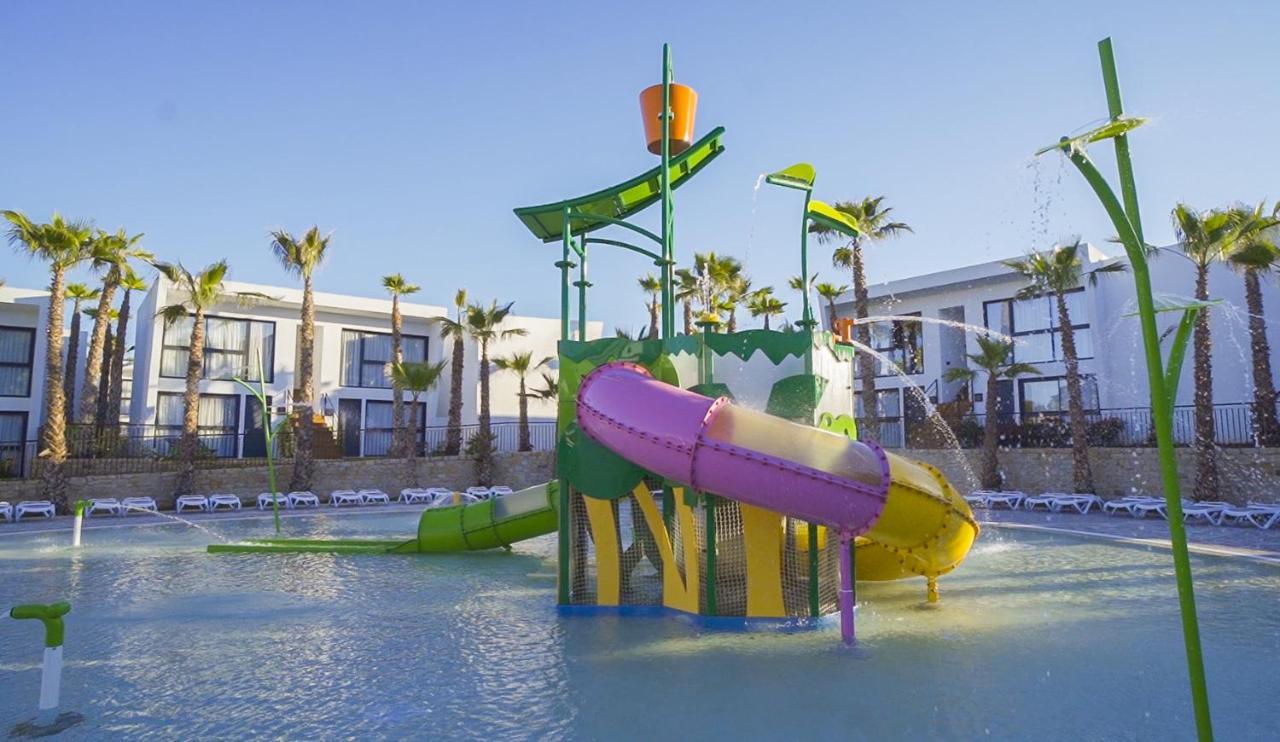 Hotel Alannia Salou Esterno foto
