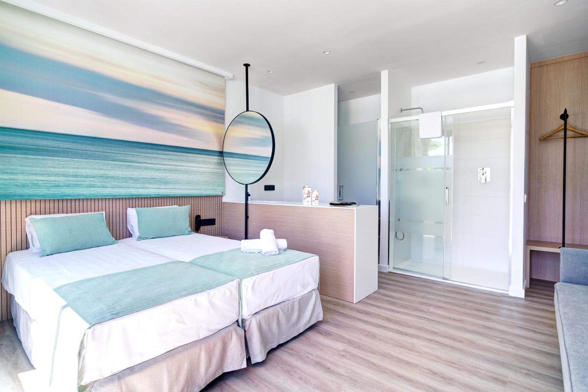 Hotel Alannia Salou Esterno foto